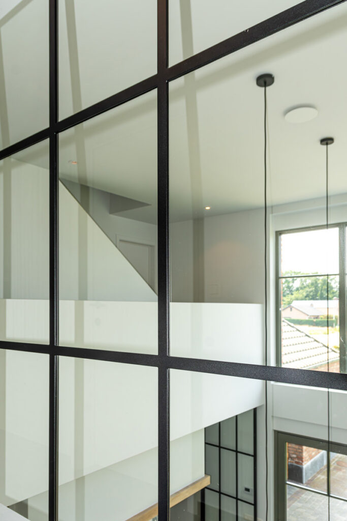 modern-landelijke-architectuur-nieuwbouw-gezinswoning-keuken-leefkeuken-vide-pelt-fragment